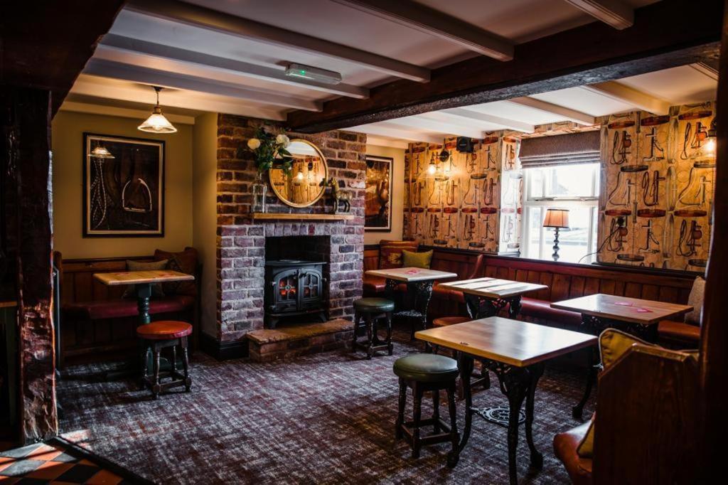 The Black Horse Inn 根斯堡 外观 照片
