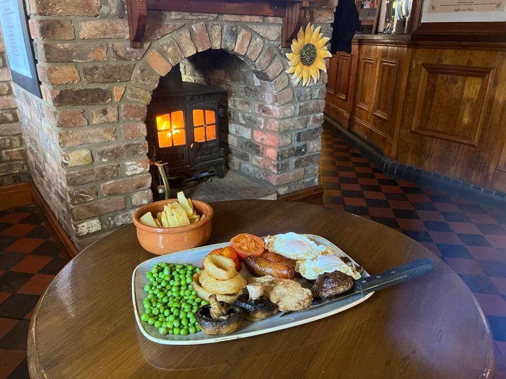 The Black Horse Inn 根斯堡 外观 照片