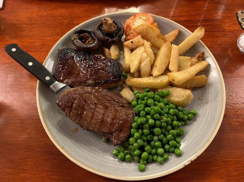 The Black Horse Inn 根斯堡 外观 照片